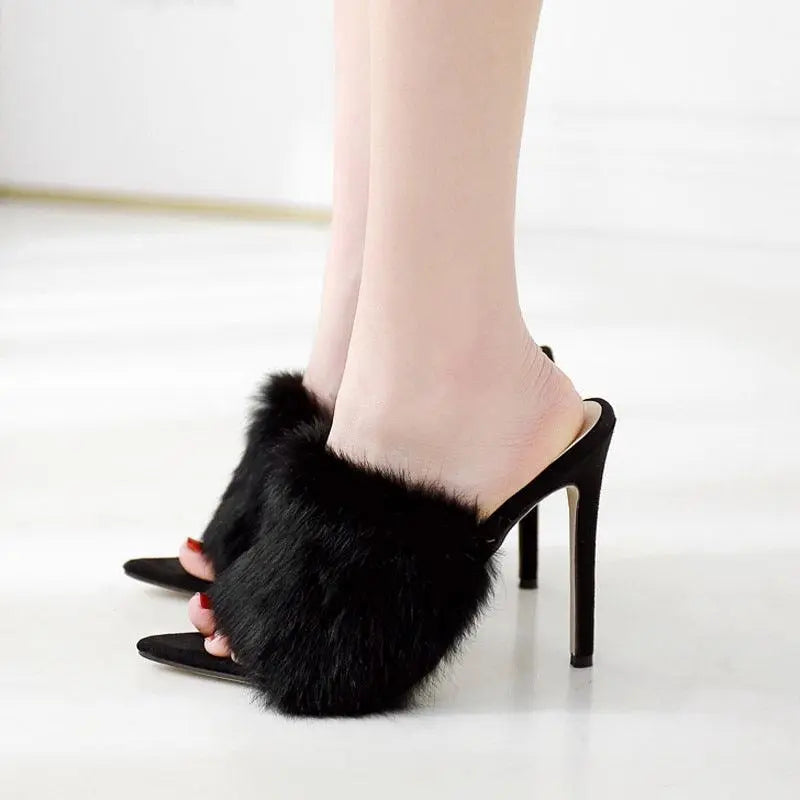 Female fur high heels - Little Addiction