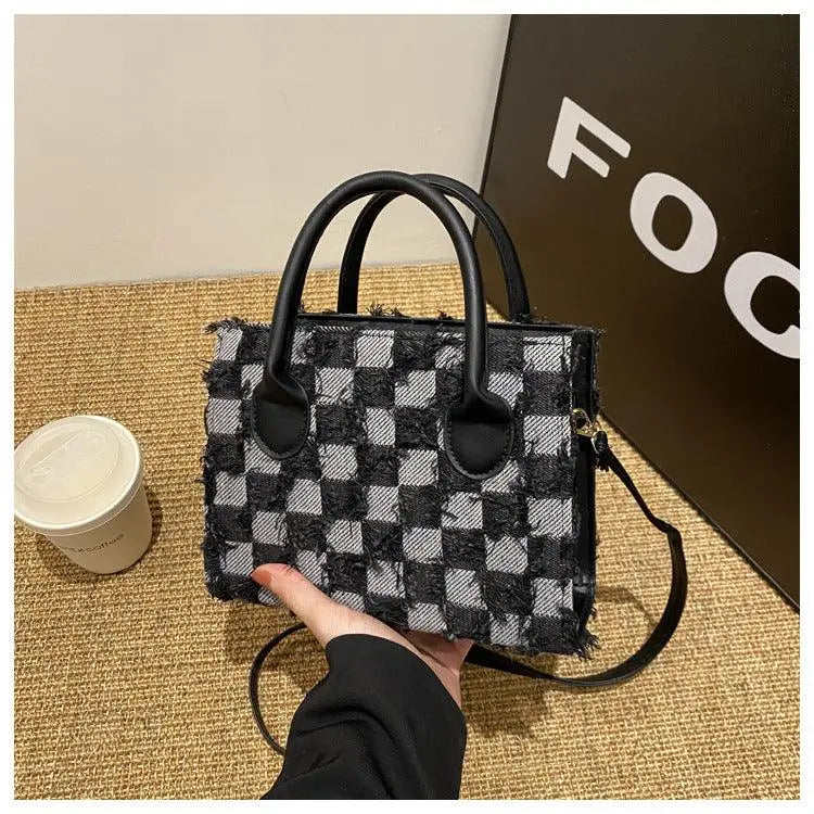 Plaid New Korean Style Fashionable Trendy One-shoulder Winter Textured Messenger Bag - Little Addiction