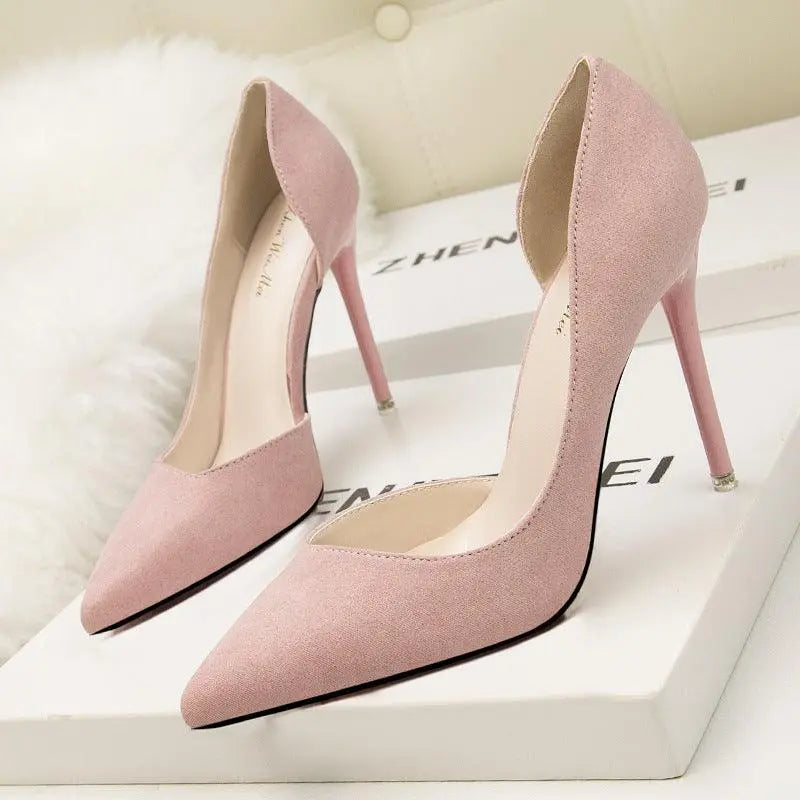 Women's Low-cut Pointed-toe Side Hollow-out Shoes - Little Addiction