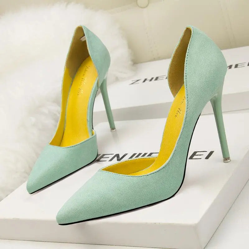 Women's Low-cut Pointed-toe Side Hollow-out Shoes - Little Addiction